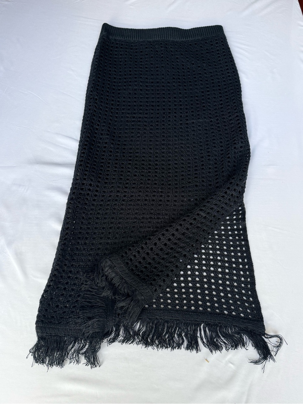 Black Knit Fringe Midi Skirt — Sleek Open-Weave Design